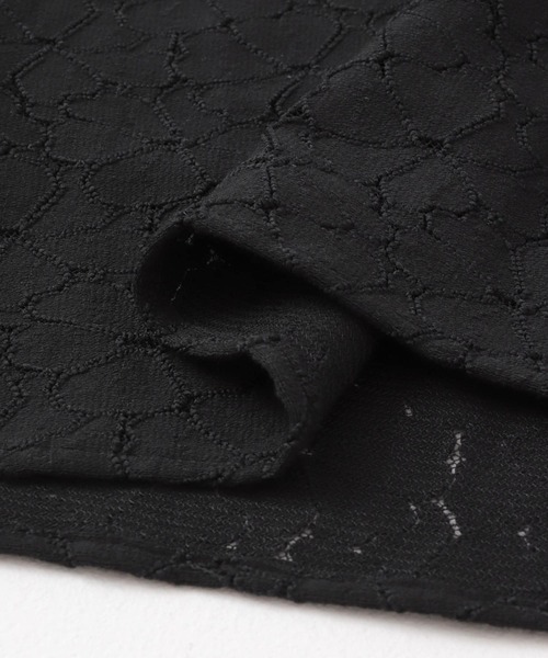 ITEMS URBANRESEARCH（アイテムズ アーバンリサーチ）の「バルーンスリーブレースプルオーバー（その他トップス・レディース・オフホワイト/ブラック・FREE）」の12枚目の写真