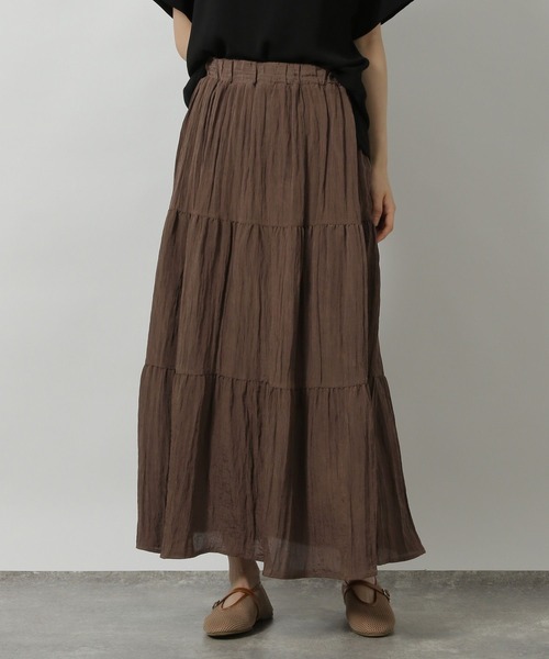LAKOLE(ラコレ)の「サテンワッシャーティアードスカート / 499552(スカート・レディース・ブラック/ブラウン/アイボリー/マスタード・FREE)」の3枚目の写真
