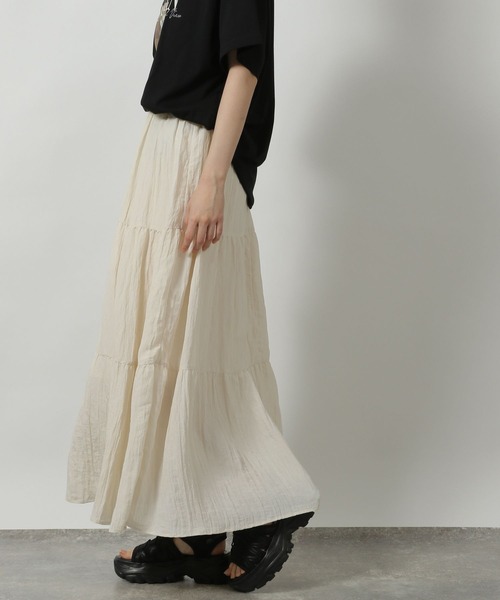 LAKOLE(ラコレ)の「サテンワッシャーティアードスカート / 499552(スカート・レディース・ブラック/ブラウン/アイボリー/マスタード・FREE)」の18枚目の写真