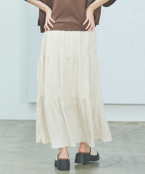 LAKOLE(ラコレ)の「サテンワッシャーティアードスカート / 499552(スカート・レディース・ブラック/ブラウン/アイボリー/マスタード・FREE)」の13枚目の写真