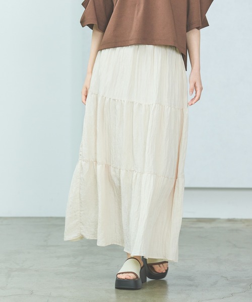 LAKOLE(ラコレ)の「サテンワッシャーティアードスカート / 499552(スカート・レディース・ブラック/ブラウン/アイボリー/マスタード・FREE)」の12枚目の写真