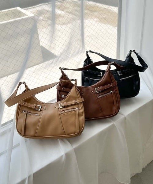 archives(アルシーヴ)の「ZIPディテールハーフムーンバッグ(ハンドバッグ・レディース・ブラック/ブラウン/キャメル・FREE)」の14枚目の写真