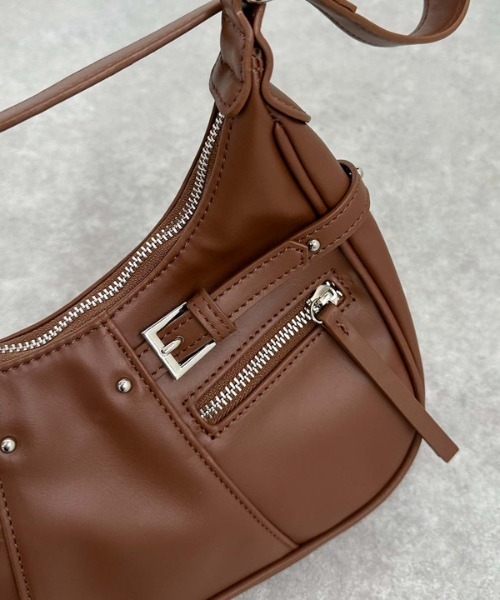 archives(アルシーヴ)の「ZIPディテールハーフムーンバッグ(ハンドバッグ・レディース・ブラック/ブラウン/キャメル・FREE)」の10枚目の写真