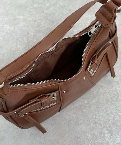 archives(アルシーヴ)の「ZIPディテールハーフムーンバッグ(ハンドバッグ・レディース・ブラック/ブラウン/キャメル・FREE)」の9枚目の写真