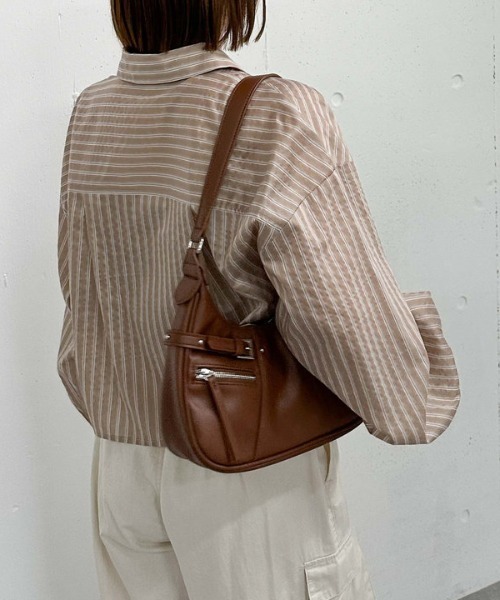 archives(アルシーヴ)の「ZIPディテールハーフムーンバッグ(ハンドバッグ・レディース・ブラック/ブラウン/キャメル・FREE)」の7枚目の写真