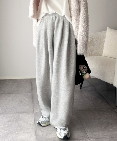 classicalelf（クラシカルエルフ）の「たっぽりシルエットに一目ぼれ。3タックコクーンシルエットダンボール素材ワイドパンツ（スウェットパンツ・レディース・杢グレー/ブラック/オートミール・LARGE/MEDIUM/SMALL/X-LARGE）」の16枚目の写真