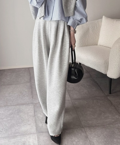 classicalelf（クラシカルエルフ）の「たっぽりシルエットに一目ぼれ。3タックコクーンシルエットダンボール素材ワイドパンツ（スウェットパンツ・レディース・杢グレー/ブラック/オートミール・LARGE/MEDIUM/SMALL/X-LARGE）」の9枚目の写真