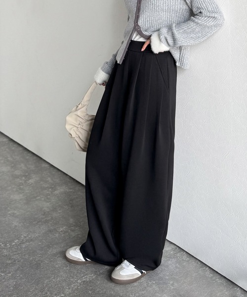 classicalelf（クラシカルエルフ）の「たっぽりシルエットに一目ぼれ。3タックコクーンシルエットダンボール素材ワイドパンツ（スウェットパンツ・レディース・杢グレー/ブラック/オートミール・LARGE/MEDIUM/SMALL/X-LARGE）」の14枚目の写真