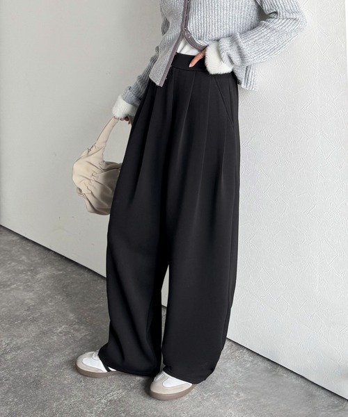 classicalelf（クラシカルエルフ）の「たっぽりシルエットに一目ぼれ。3タックコクーンシルエットダンボール素材ワイドパンツ（スウェットパンツ・レディース・杢グレー/ブラック/オートミール・LARGE/MEDIUM/SMALL/X-LARGE）」の15枚目の写真