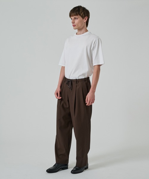 markaware(マーカウェア)の「【MARKAWARE/marka】オーガニックコットン 40/2 ギャバジン / ダブルプリーテッドイージートラウザーズ(スラックス・メンズ・ブラック/ダークグリーン・1/2)」の7枚目の写真