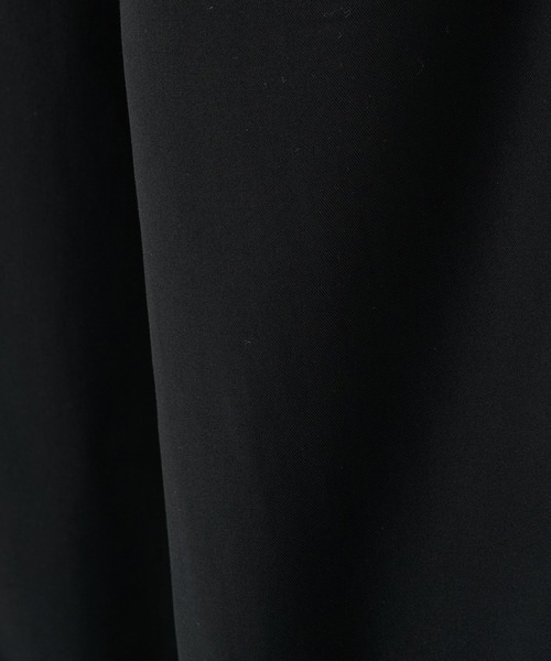 markaware(マーカウェア)の「【MARKAWARE/marka】オーガニックコットン 40/2 ギャバジン / ダブルプリーテッドイージートラウザーズ(スラックス・メンズ・ブラック/ダークグリーン・1/2)」の13枚目の写真