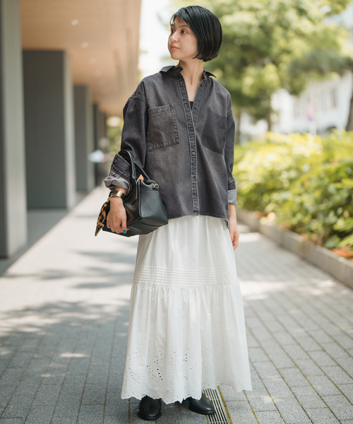 Spick & Span(スピックアンドスパン)の「《WEB限定 / 追加》5 1/2 SOFT DENIM SHIRT(シャツ/ブラウス・レディース・ブラック/ブルー系その他・FREE)」の4枚目の写真