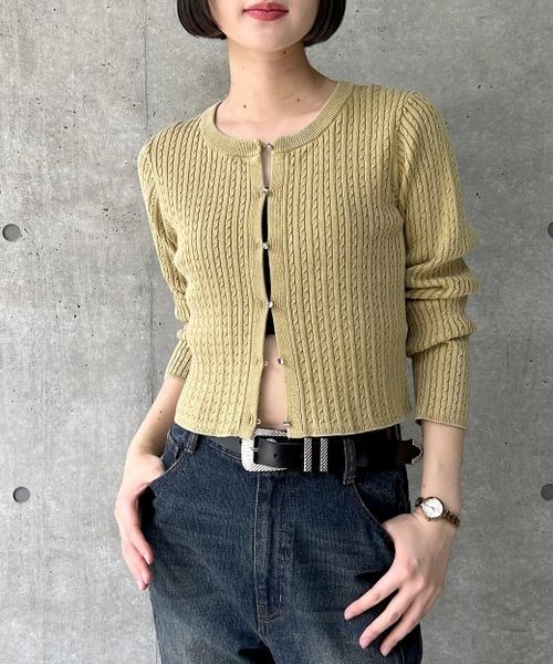 PAGEBOY（ページボーイ）の「ピグメントケーブルカーディガン（カーディガン/ボレロ・レディース・マスタード/ネイビー/チャコールグレー/オフホワイト・FREE）」の10枚目の写真