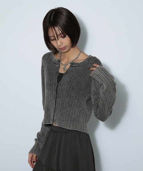 PAGEBOY（ページボーイ）の「ピグメントケーブルカーディガン（カーディガン/ボレロ・レディース・マスタード/ネイビー/チャコールグレー/オフホワイト・FREE）」の21枚目の写真