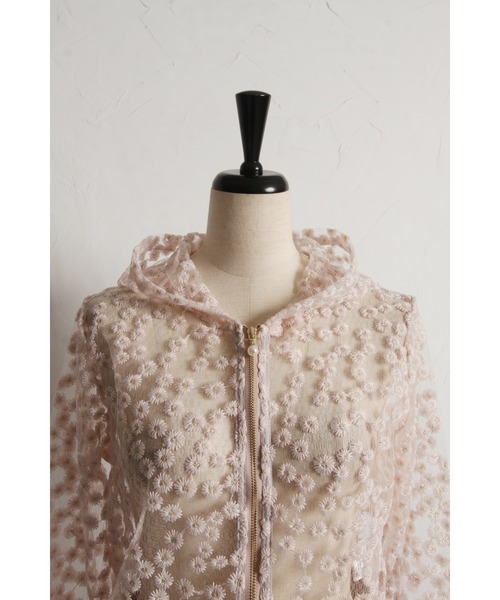 トッコクローゼット tocco closet シアーフラワーレース刺繍パール付きジップパーカー シアーフラワーレース刺繍パール付きジップパーカー