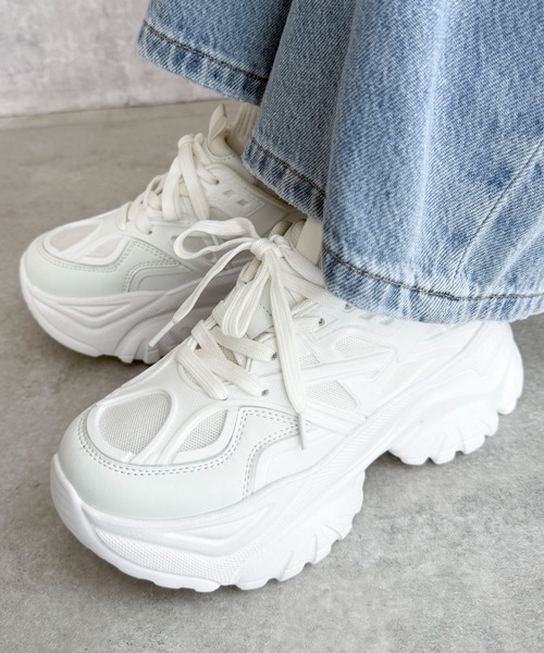 WEGO(ウィゴー)の「WEGO/ラバーコンビ厚底スニーカー(スニーカー・レディース・ホワイト/ブラック/シルバー・LARGE/MEDIUM/SMALL)」の2枚目の写真