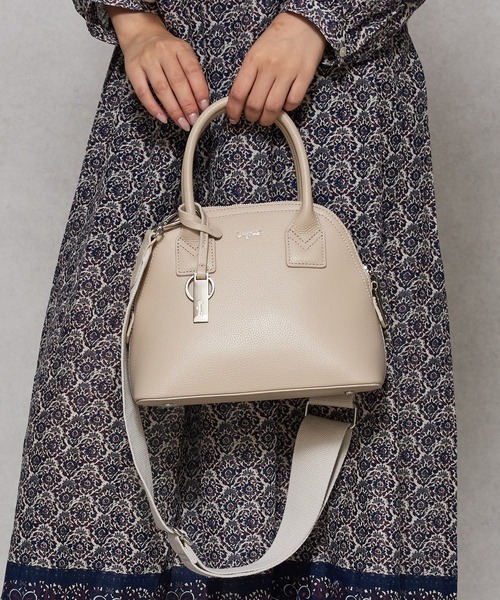 Ungrid(アングリッド)の「【Ungrid/アングリッド】牛革 ミニボストンバッグ(ハンドバッグ・レディース・アイボリー/ブラック/ブルーグレー/グレイッシュベージュ/ベージュ系その他/オリーブ/キャメル・FREE)」の2枚目の写真