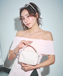 ショルダーストラップ付きボックスミニバッグ