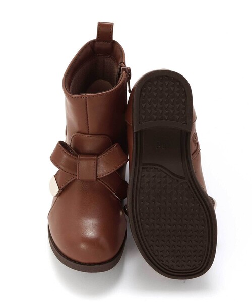 BeBe（ベベ）の「メタルポイントリボンショートブーツ(16~21cm)（ブーツ・キッズ・ブラウン/ブラック・20.0cm/17.0cm/19.0cm/21.0cm/18.0cm/16.0cm）」の4枚目の写真