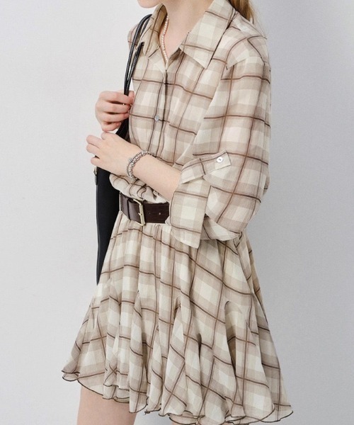 gossip！ロサンゼルス（ゴシップロサンゼルス）の「チェック柄 シャツ風 ミニフレアワンピース （ウエストシェーピングデザイン）（シャツワンピース・レディース・チェック・S/M）」の6枚目の写真