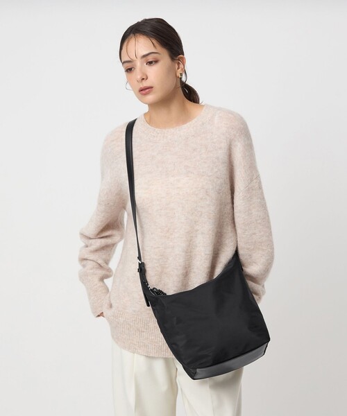 green label relaxing（グリーンレーベルリラクシング）の「ダブルバックル 2WAYショルダーバッグ M はっ水（ショルダーバッグ・レディース・グレー/オフホワイト/ブラック/ネイビー・FREE）」の12枚目の写真