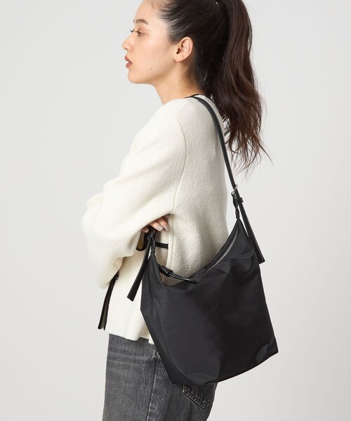 green label relaxing（グリーンレーベルリラクシング）の「ダブルバックル 2WAYショルダーバッグ M はっ水（ショルダーバッグ・レディース・グレー/オフホワイト/ブラック/ネイビー・FREE）」の18枚目の写真