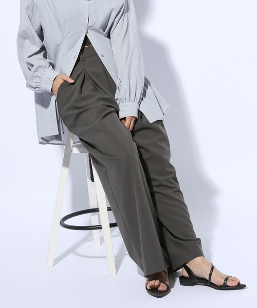 GLOBAL WORK（グローバルワーク）の「タックワイドパンツ/599681（スラックス・レディース・チャコール/ブラック/ブラウン・MEDIUM/LARGE）」の22枚目の写真