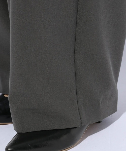 GLOBAL WORK（グローバルワーク）の「タックワイドパンツ/599681（スラックス・レディース・チャコール/ブラック/ブラウン・MEDIUM/LARGE）」の7枚目の写真