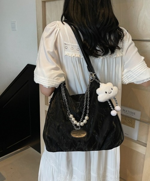 gossip！ロサンゼルス（ゴシップロサンゼルス）の「【Y2K】2WAYショルダーバッグ／リュック（A5収納可・チャームなし）（ショルダーバッグ・レディース・オフホワイト/シルバー/ブラック・FREE）」の9枚目の写真