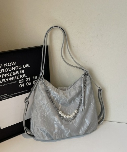 gossip！ロサンゼルス（ゴシップロサンゼルス）の「【Y2K】2WAYショルダーバッグ／リュック（A5収納可・チャームなし）（ショルダーバッグ・レディース・オフホワイト/シルバー/ブラック・FREE）」の13枚目の写真