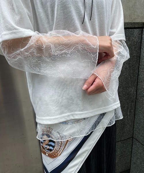 AIC.(エーアイシー)の「レースオーバーサイズトップス(その他トップス・レディース・オフホワイト/ブラック・FREE)」の1枚目の写真