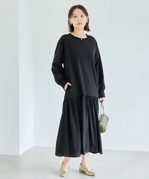 LAVEANGE(ラビアンジェ)の「【好機能シリーズ】吸湿発熱/静電気防止 ポンチ異素材切替ワンピース│Aライン/ ロング丈/ドッキングワンピース/体型カバー(ワンピース・レディース・モカ/ブラック・LL/M/5L/4L/3L)」の4枚目の写真