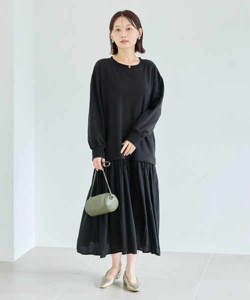 LAVEANGE(ラビアンジェ)の「【好機能シリーズ】吸湿発熱/静電気防止 ポンチ異素材切替ワンピース│Aライン/ ロング丈/ドッキングワンピース/体型カバー(ワンピース・レディース・モカ/ブラック・LL/M/5L/4L/3L)」の5枚目の写真