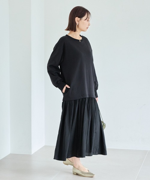 LAVEANGE(ラビアンジェ)の「【好機能シリーズ】吸湿発熱/静電気防止 ポンチ異素材切替ワンピース│Aライン/ ロング丈/ドッキングワンピース/体型カバー(ワンピース・レディース・モカ/ブラック・LL/M/5L/4L/3L)」の7枚目の写真