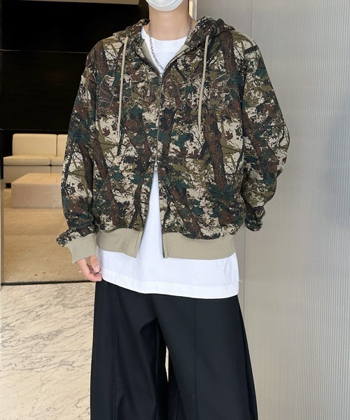 FVLMEN(フルメン)の「【FVLMEN】logo patch tree camouflage short W zip parka/ロゴ パッチ ツリー カモフラージュ 短丈 ダブル ジップ パーカー(パーカー・メンズ・グリーン系カモフラージュ/ブラウン系カモフラージュ・MEDIUM/LARGE)」の1枚目の写真