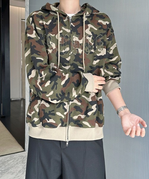 FVLMEN(フルメン)の「【FVLMEN】logo patch tree camouflage short W zip parka/ロゴ パッチ ツリー カモフラージュ 短丈 ダブル ジップ パーカー(パーカー・メンズ・グリーン系カモフラージュ/ブラウン系カモフラージュ・MEDIUM/LARGE)」の12枚目の写真
