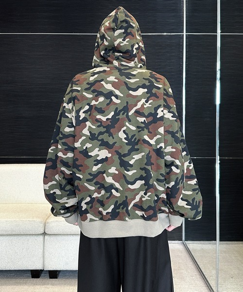 FVLMEN(フルメン)の「【FVLMEN】logo patch tree camouflage short W zip parka/ロゴ パッチ ツリー カモフラージュ 短丈 ダブル ジップ パーカー(パーカー・メンズ・グリーン系カモフラージュ/ブラウン系カモフラージュ・MEDIUM/LARGE)」の8枚目の写真