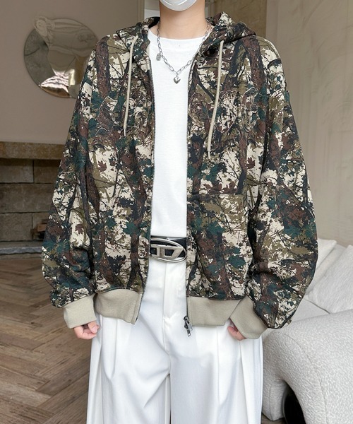 FVLMEN(フルメン)の「【FVLMEN】logo patch tree camouflage short W zip parka/ロゴ パッチ ツリー カモフラージュ 短丈 ダブル ジップ パーカー(パーカー・メンズ・グリーン系カモフラージュ/ブラウン系カモフラージュ・MEDIUM/LARGE)」の14枚目の写真