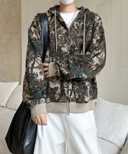 FVLMEN(フルメン)の「【FVLMEN】logo patch tree camouflage short W zip parka/ロゴ パッチ ツリー カモフラージュ 短丈 ダブル ジップ パーカー(パーカー・メンズ・グリーン系カモフラージュ/ブラウン系カモフラージュ・MEDIUM/LARGE)」の19枚目の写真