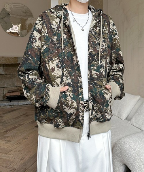 FVLMEN(フルメン)の「【FVLMEN】logo patch tree camouflage short W zip parka/ロゴ パッチ ツリー カモフラージュ 短丈 ダブル ジップ パーカー(パーカー・メンズ・グリーン系カモフラージュ/ブラウン系カモフラージュ・MEDIUM/LARGE)」の15枚目の写真