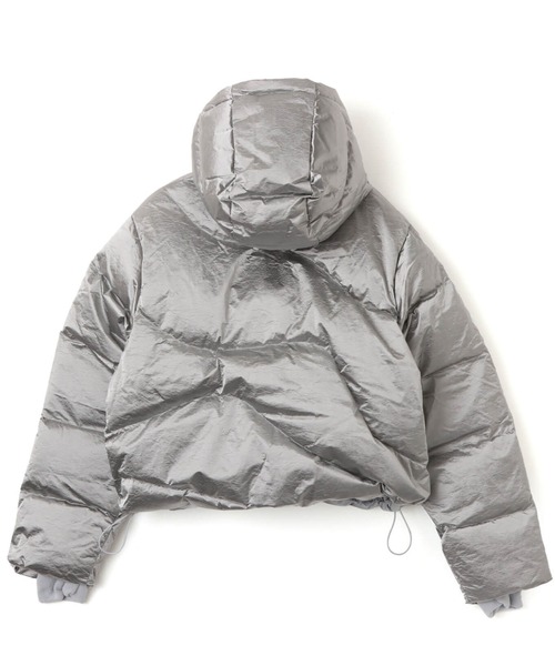 NIKE(ナイキ)の「NIKE AS W NSW TF DWN MTLC SWSH PFR / ナイキ ウィメンズ NSW TF DWN メタリック スウッシュ パファー 【SP】(ダウンジャケット/コート・レディース・シルバー・L/M/S)」の8枚目の写真