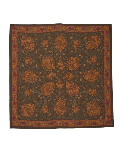 Ameri（アメリ）の「DAQHNE 90×90 SILK SCARF（ストール/ショール・レディース・ブラウン/アイボリー/ブラック・FREE）」の3枚目の写真