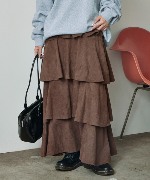 AO2(アオズ)の「【80%OFF】フェイクスエードティアードロングスカート(スカート・レディース・ブラック/ベージュ/ブラウン・FREE)」の15枚目の写真