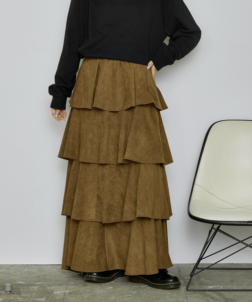 AO2(アオズ)の「【80%OFF】フェイクスエードティアードロングスカート(スカート・レディース・ブラック/ベージュ/ブラウン・FREE)」の20枚目の写真