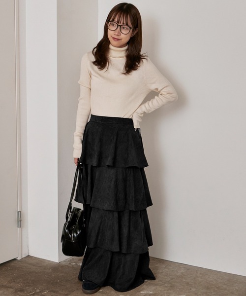 AO2(アオズ)の「【80%OFF】フェイクスエードティアードロングスカート(スカート・レディース・ブラック/ベージュ/ブラウン・FREE)」の10枚目の写真