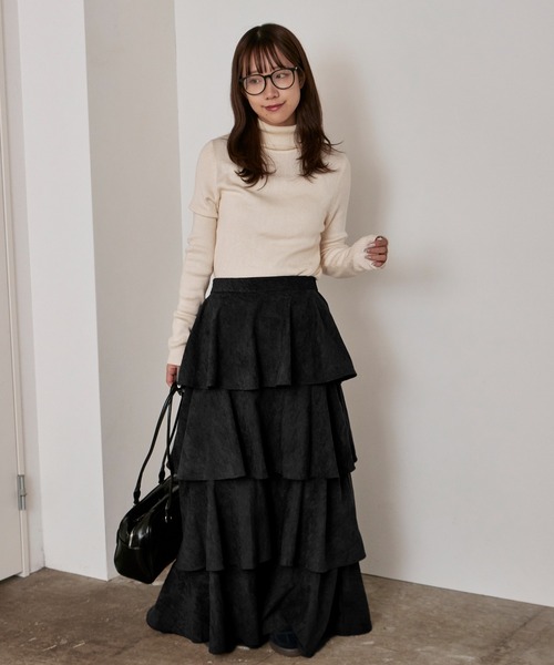 AO2(アオズ)の「【80%OFF】フェイクスエードティアードロングスカート(スカート・レディース・ブラック/ベージュ/ブラウン・FREE)」の8枚目の写真