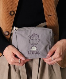PEANUTS（ピーナッツ）の「(ACT)【PEANUTS】アップリケ 刺繍 ナイロン スクエア ポーチ（ポーチ）」