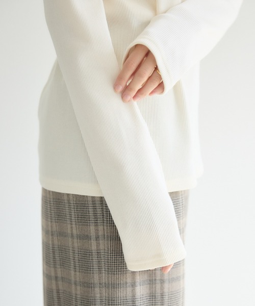 KATHARINE ROSS（キャサリンロス）の「【KATHARINE ROSS】ブライトテレコスクエアプルオーバー（Tシャツ/カットソー・レディース・ブラック/ライトベージュ/チャコールグレー/グレイッシュベージュ/ライトグレー/ホワイト・MEDIUM）」の22枚目の写真