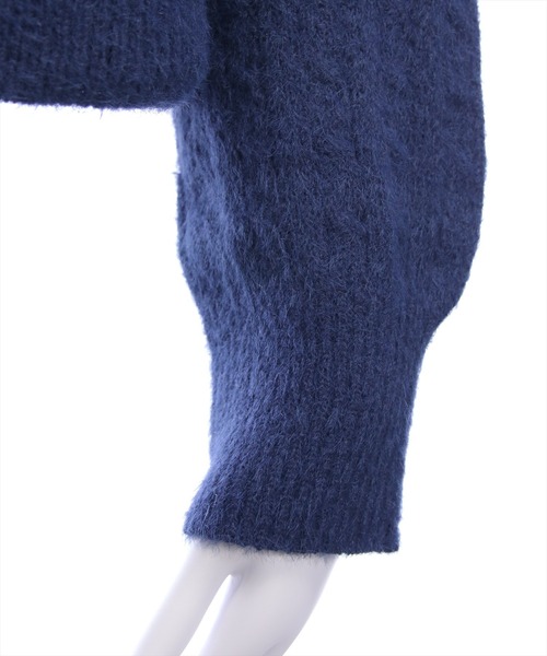 clear（クリア）の「フロント刺繍シャギーケーブルニットトップス[着回し力抜群 ガーリー カジュアル]≪AW新作≫（ニット/セーター・レディース・サックスブルー/アイボリー/グレー/ネイビー/ピンク・F）」の6枚目の写真