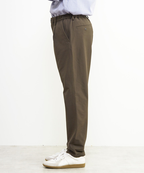 MEN'S MELROSE(メンズメルローズ)の「ストームフリースワンプリーツイージーパンツ | ストレッチ/撥水/透湿/防シワ/ウォッシャブル(スラックス・メンズ・ブラウン/ブラック・3/2/4)」の22枚目の写真